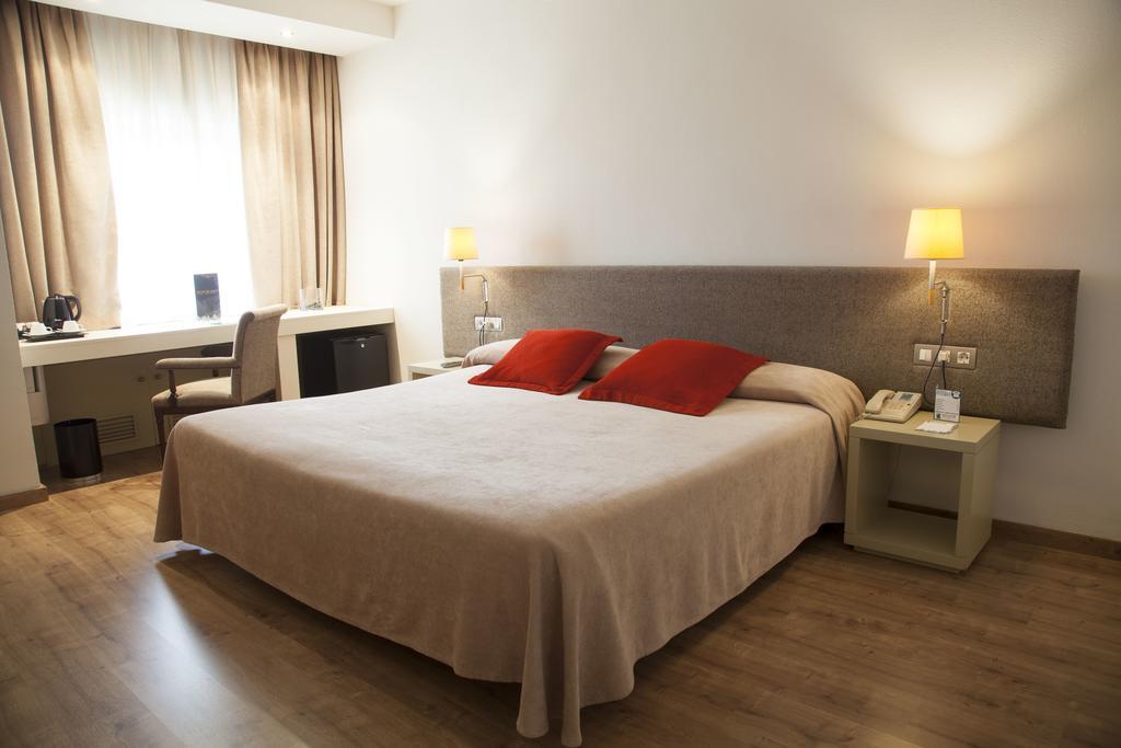 Hotel Condes De Urgel Lleida Ngoại thất bức ảnh